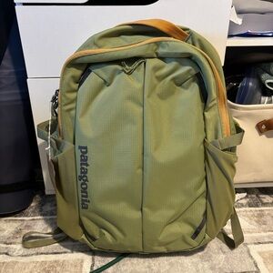Patagonia 26L Backpack NWT